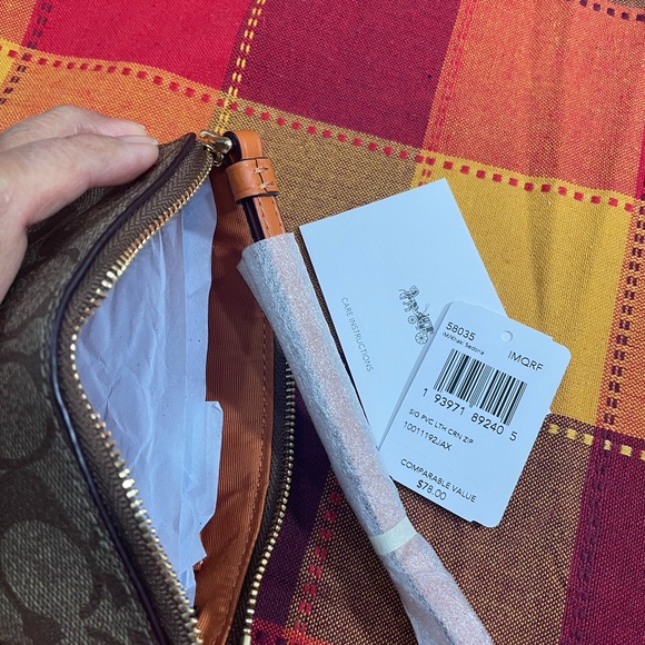 Coach Wristlet New - Picture 10 of 10